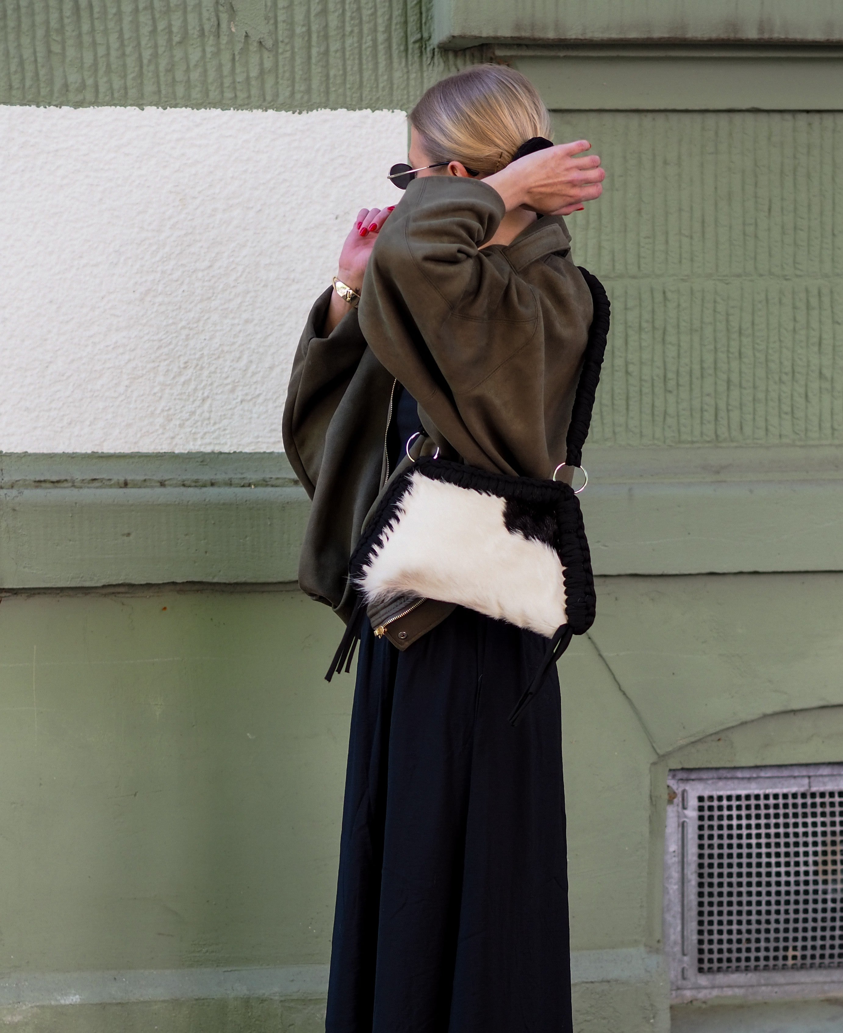 COW BAG BLACK
