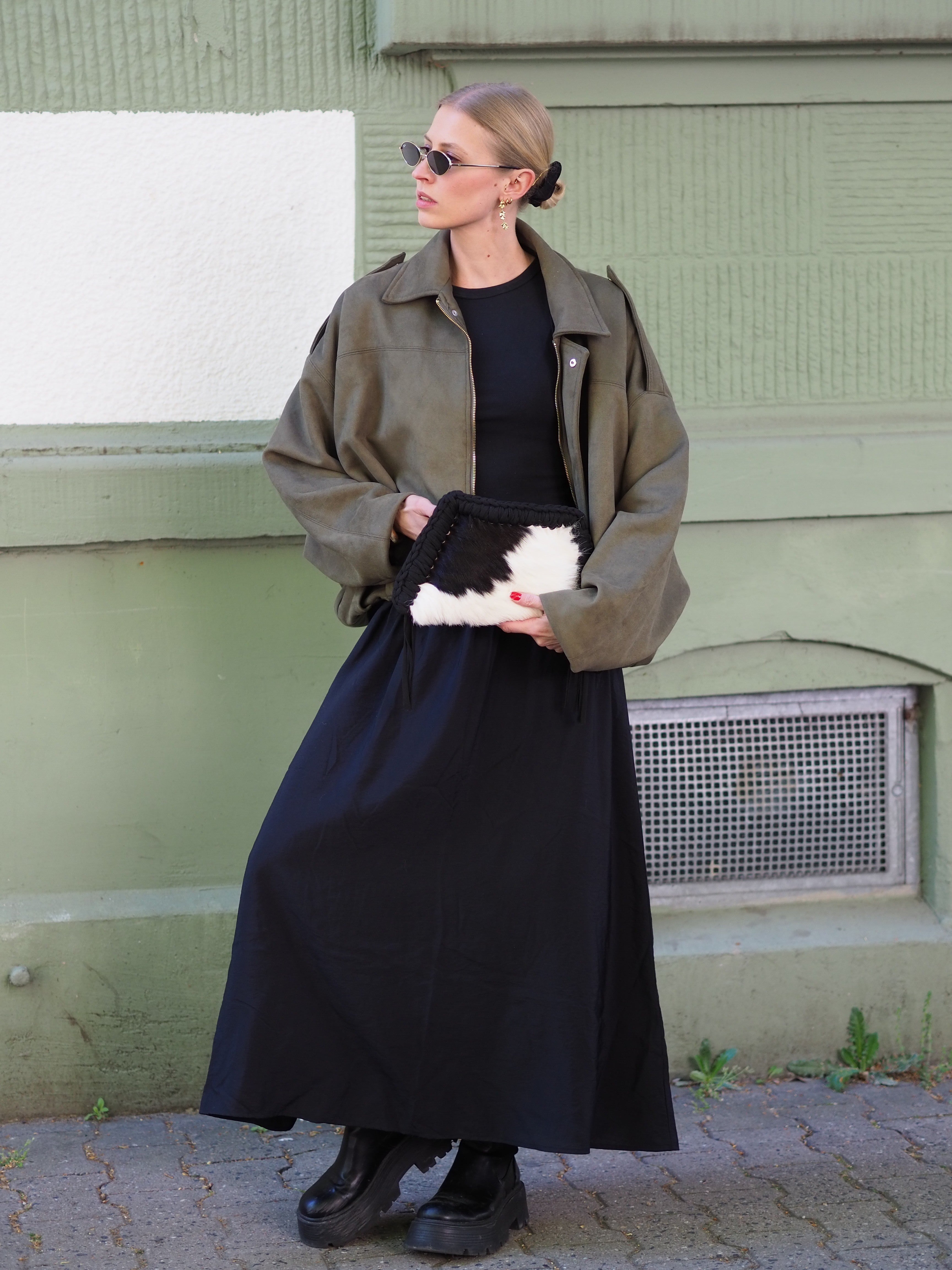 COW BAG BLACK